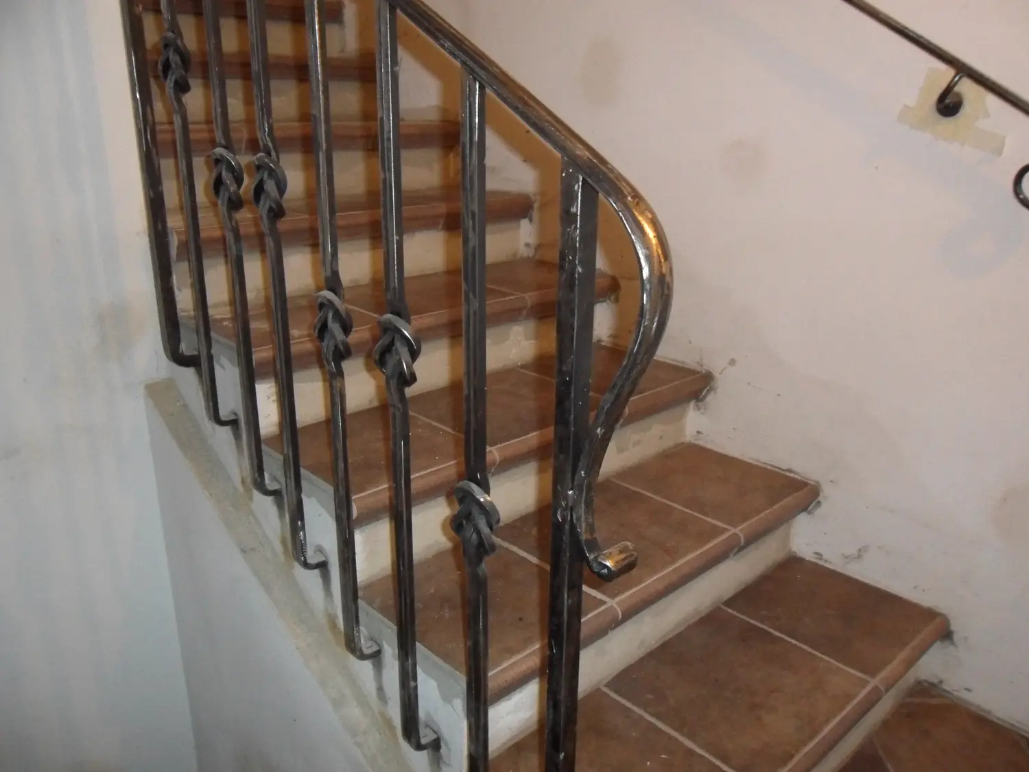 Scala o ringhiera in ferro battuto (foto 23)