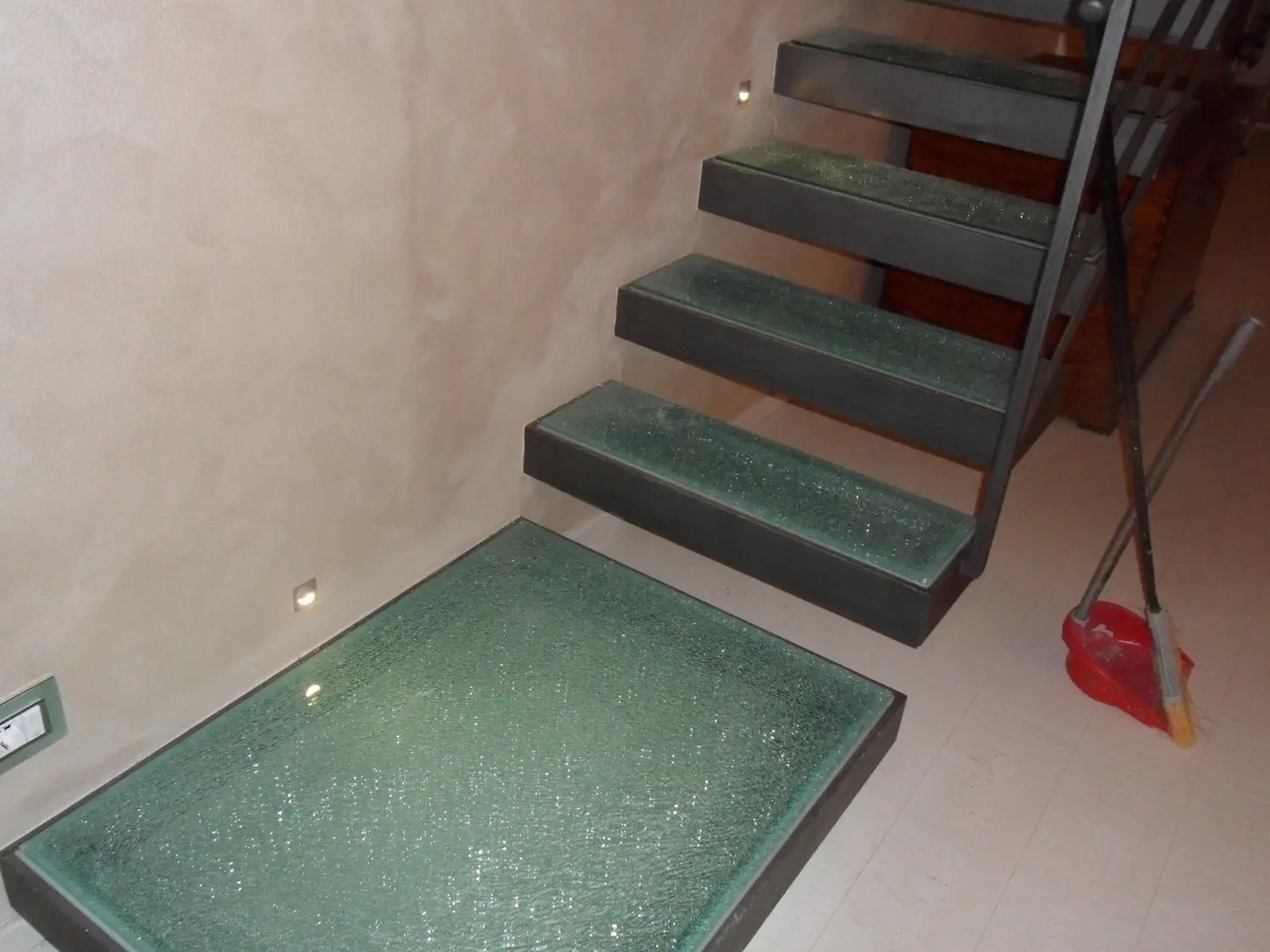 Scala o ringhiera in ferro battuto (foto 39)