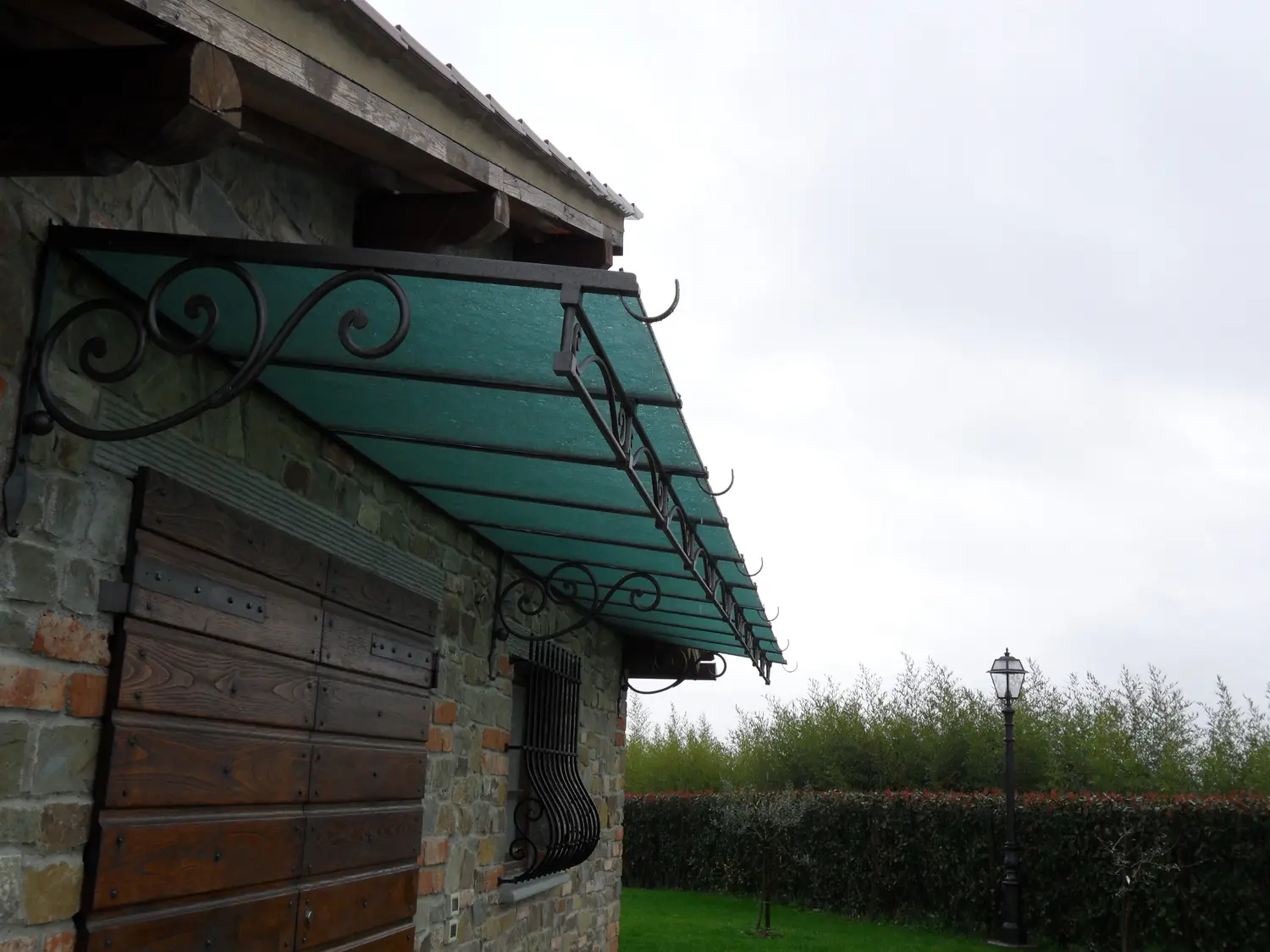 Pergola, tettoia o recinzione in ferro (foto 40)