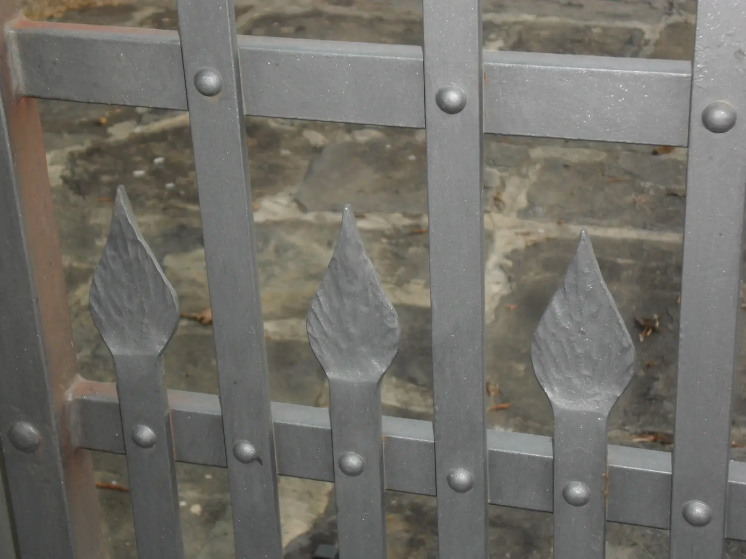 Pergola, tettoia o recinzione in ferro (foto 45)