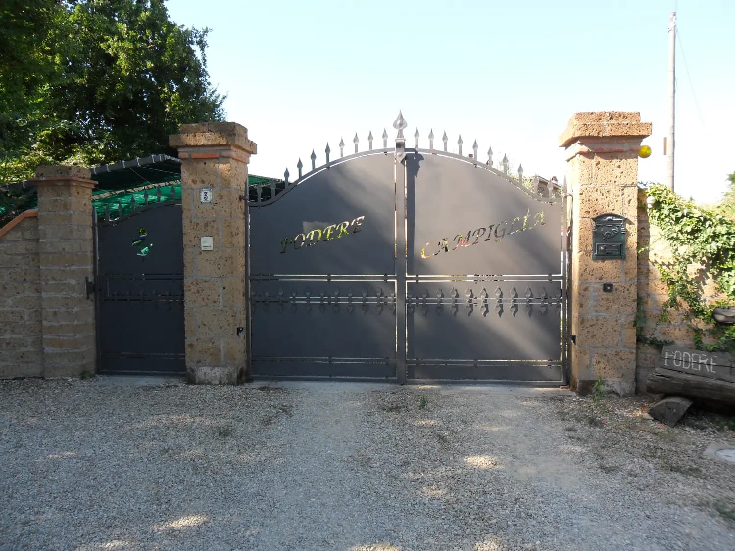 Cancello in ferro realizzato da Alamanni Fabbro (foto 76)